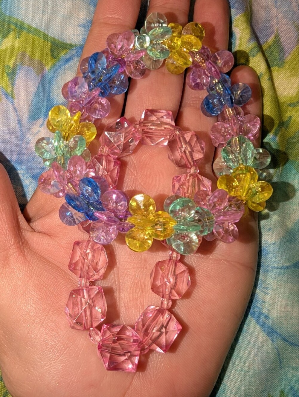 VTG PLASTIC STRETCH BRACELETS
